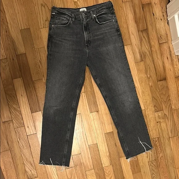 Gray Daphne Crop Jeans - Picture 2 of 9